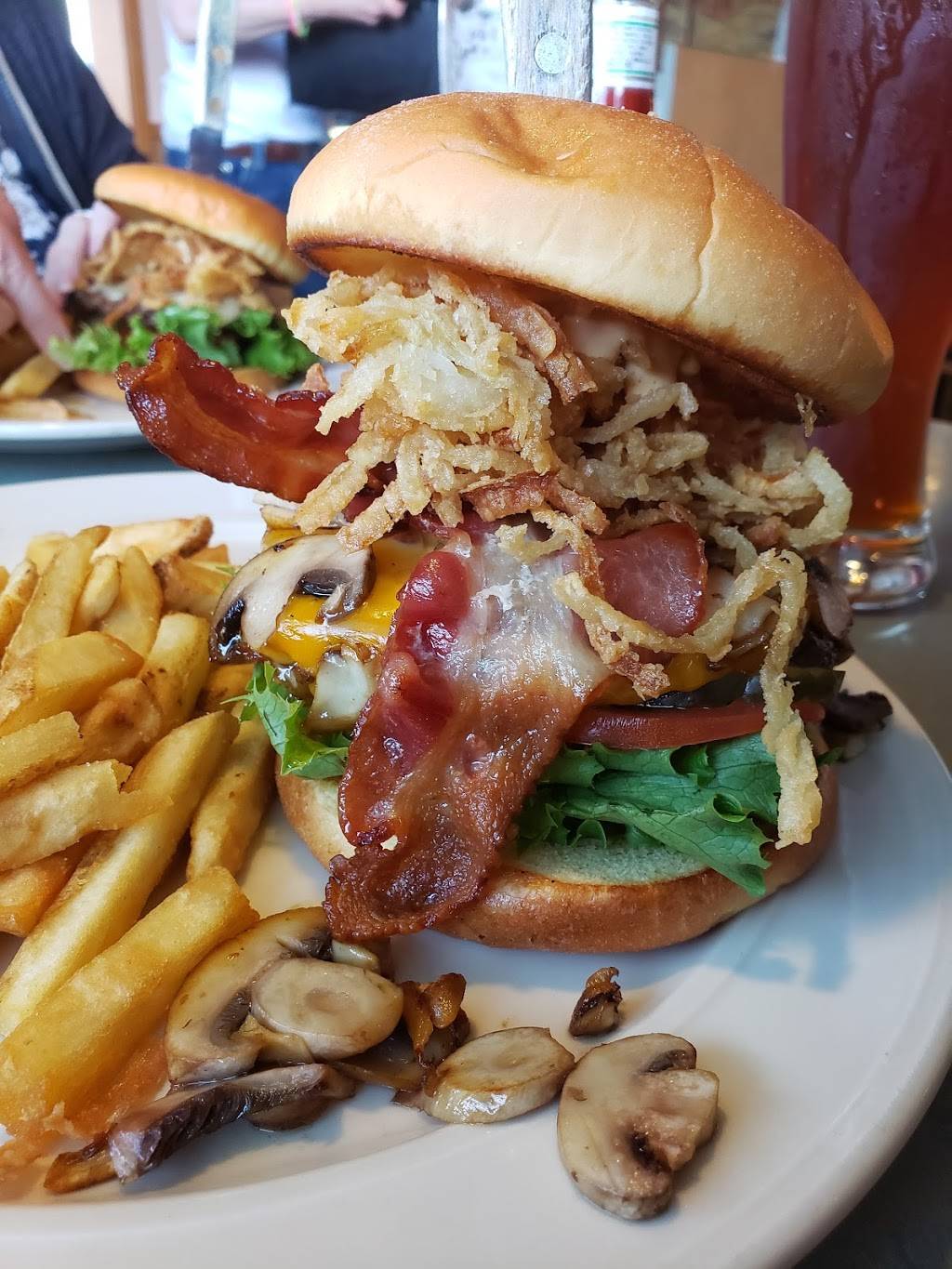 Alecs By the Sea | restaurant | 131 E Chance a La Mer NE, Ocean Shores, WA 98569, USA | 3602894026 OR +1 360-289-4026