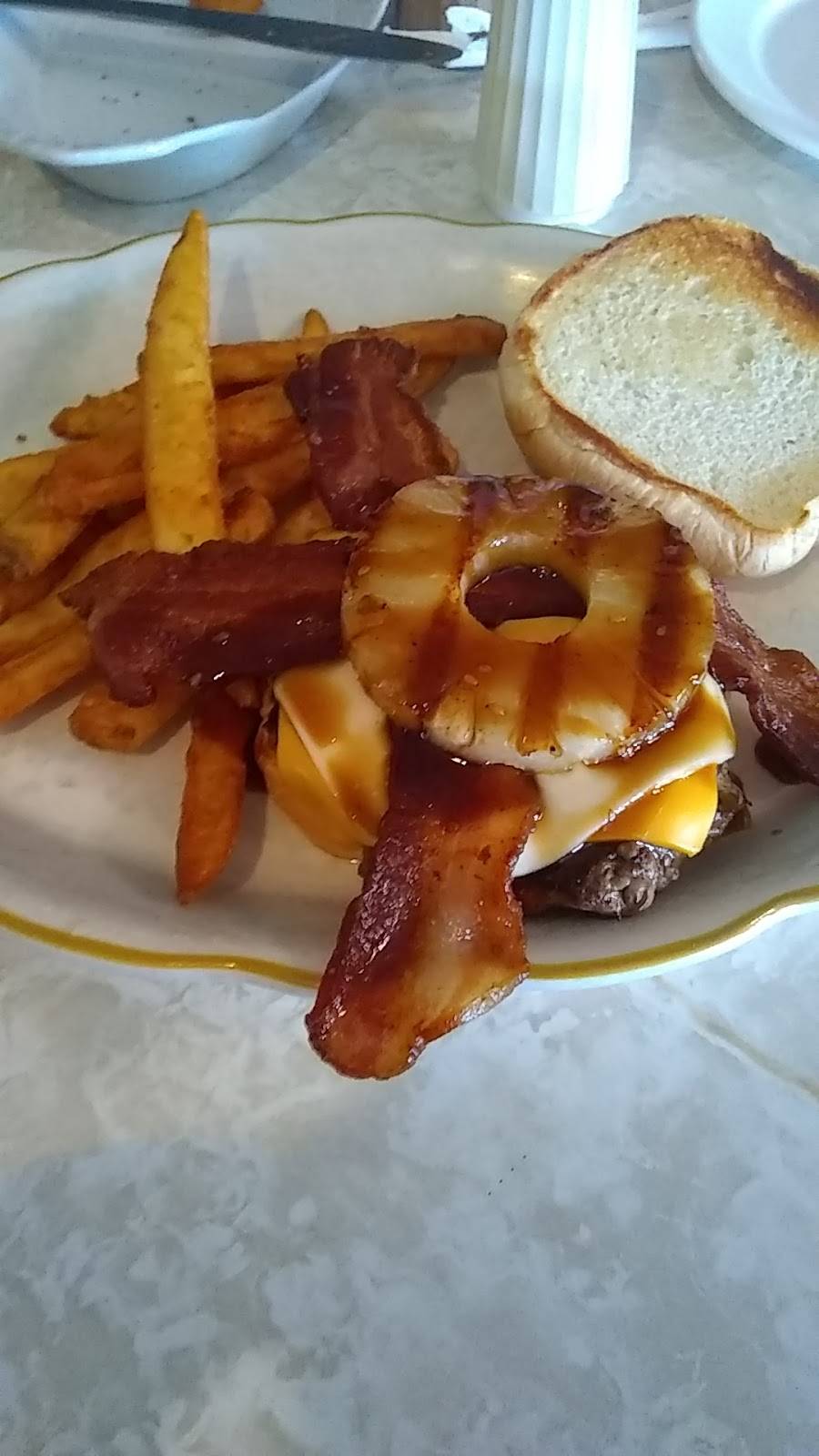 Big Beves Bar & Grill | restaurant | 1004 Main St, Manson, IA 50563, USA | 7124692135 OR +1 712-469-2135