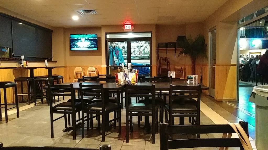 The Bar - Holmgren Way | restaurant | 2001 Holmgren Way, Green Bay, WI 54304, USA | 9204999989 OR +1 920-499-9989