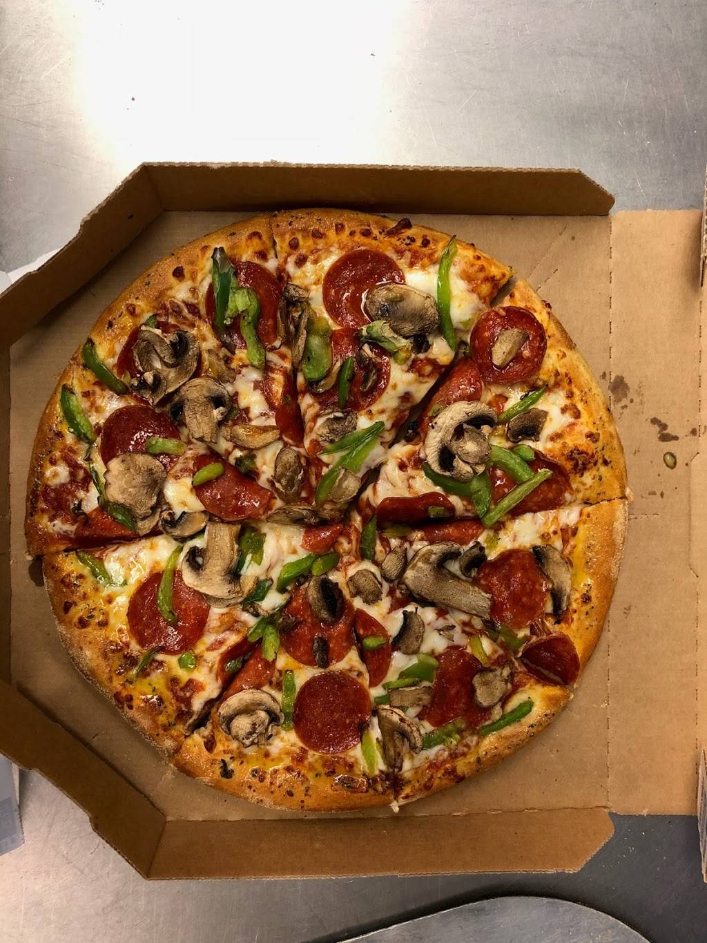 Dominos Pizza | meal delivery | 15634 NW US Hwy 441, Towne Center Crossing, Alachua, FL 32615, USA | 3864622000 OR +1 386-462-2000