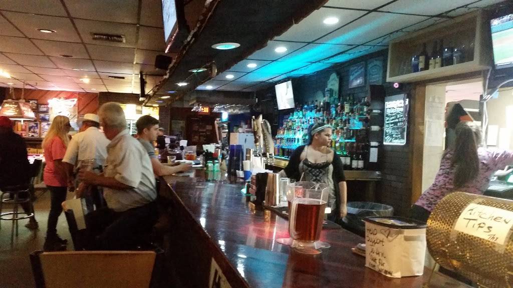 Captains Corner | restaurant | 1691 E Jefferson St, Brooksville, FL 34601, USA | 3527991987 OR +1 352-799-1987