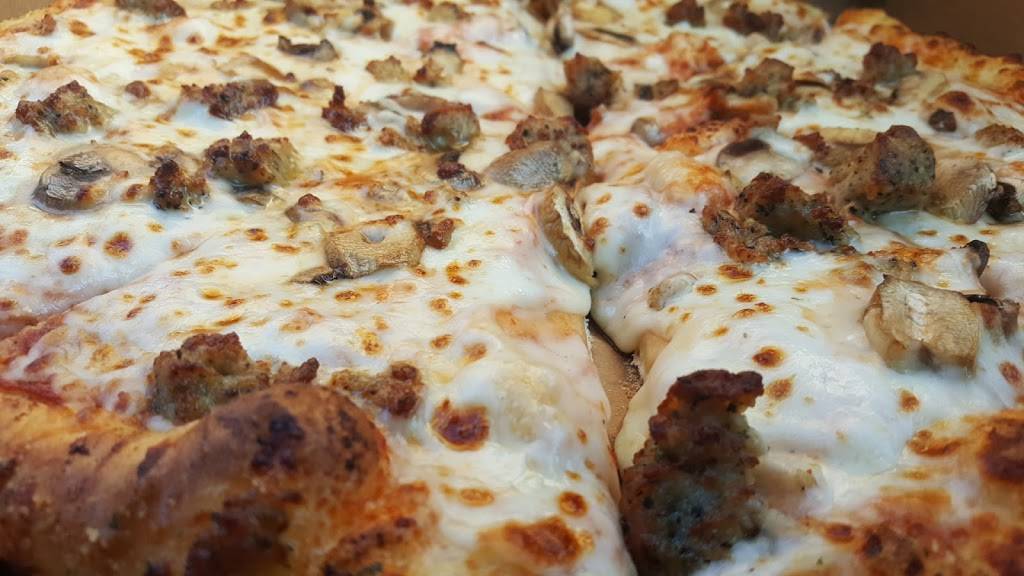 Dominos Pizza | meal delivery | 668 S College St, Winchester, TN 37398, USA | 9319674400 OR +1 931-967-4400