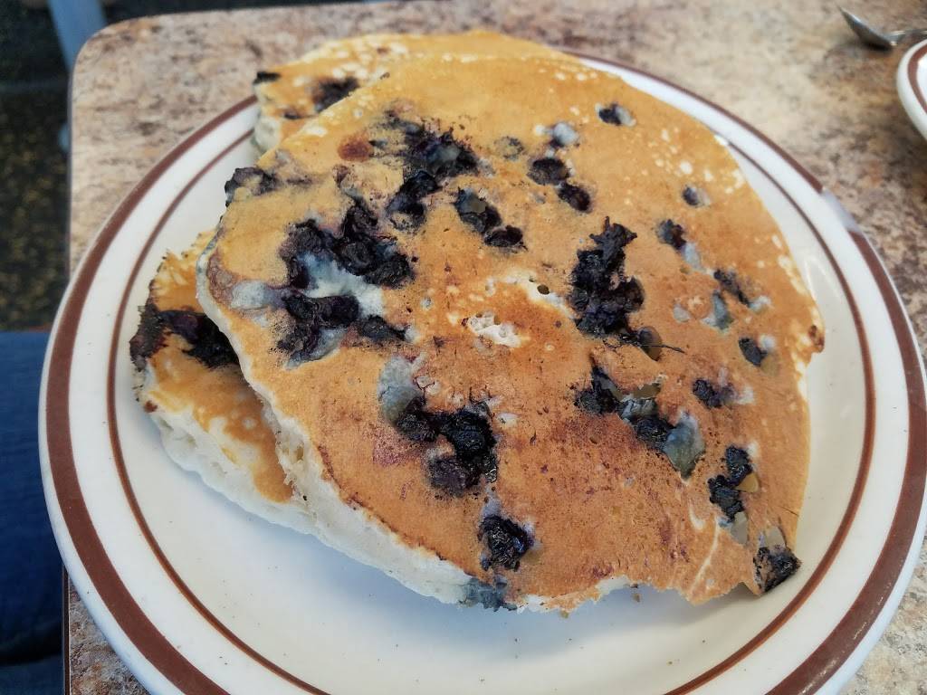 Norwood Town Square Diner | restaurant | 164 Nahatan St, Norwood, MA 02062, USA | 7817627085 OR +1 781-762-7085