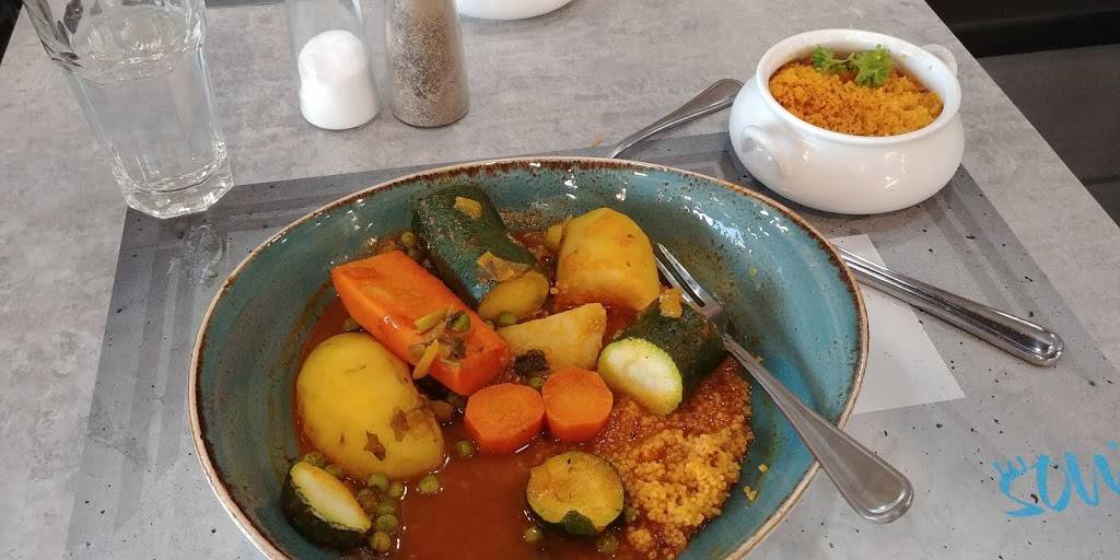 Souq | restaurant | 2651 Howard Ave #1, Windsor, ON N8X 4Z3, Canada | 5199151292 OR +1 519-915-1292