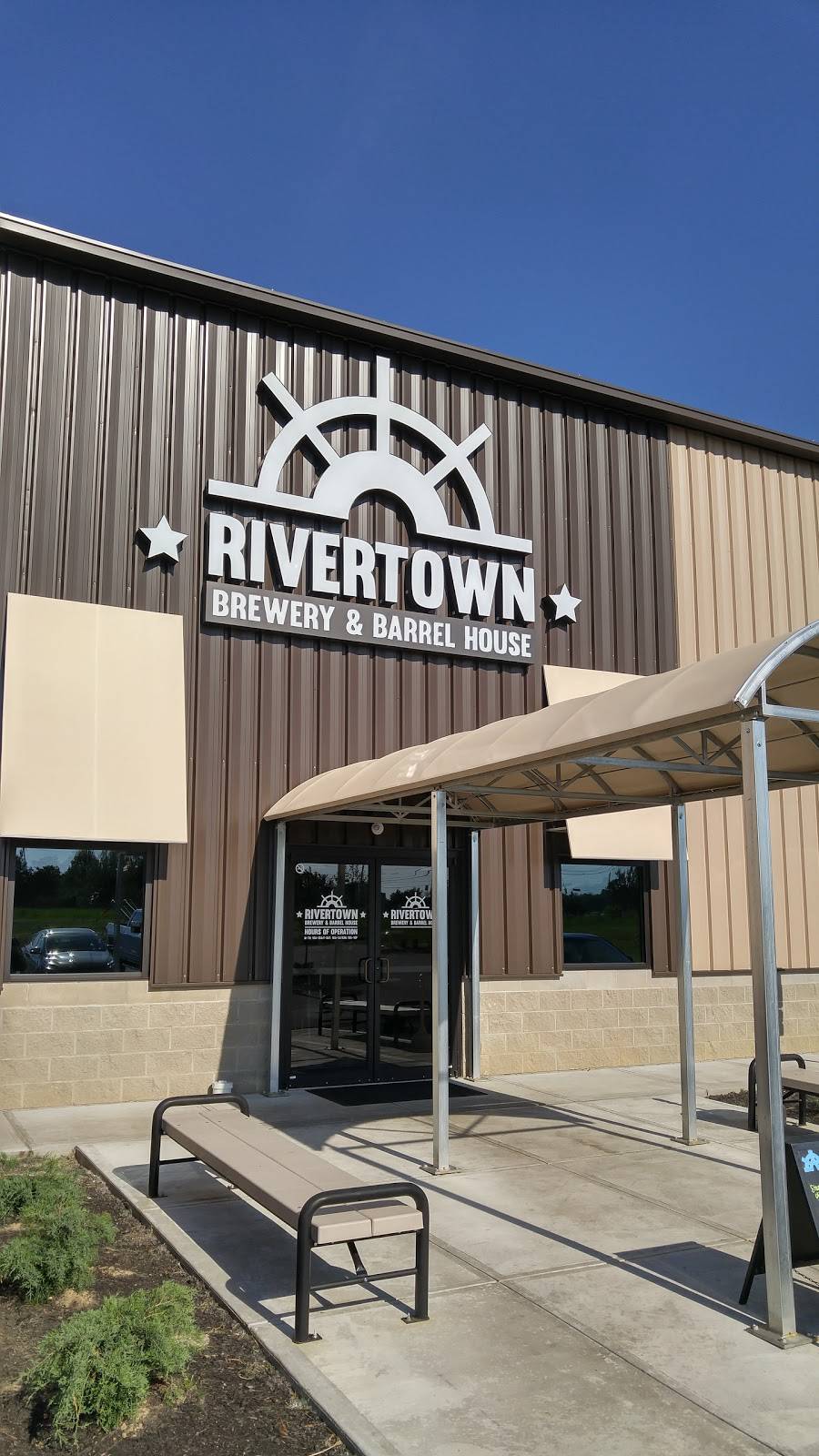 Rivertown Brewery & Barrel House | restaurant | 6550 Hamilton Lebanon Rd, Middletown, OH 45044, USA | 5133607839 OR +1 513-360-7839