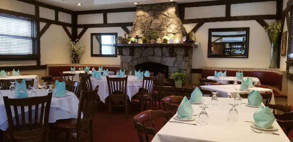 Dannys Steakhouse & Oyster Bar | restaurant | 13-46 127th St, College Point, NY 11356, USA | 7189611688 OR +1 718-961-1688