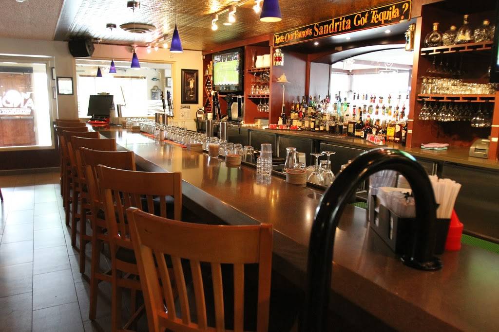 Sandbar Waterfront Grill | restaurant | 930 Old Tecumseh Rd, Belle River, ON N0R 1A0, Canada | 5199795624 OR +1 519-979-5624