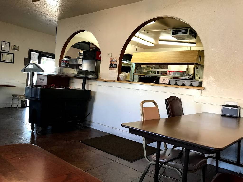 Dells | restaurant | 531 S La Cadena Dr, Colton, CA 92324, USA | 9093702474 OR +1 909-370-2474