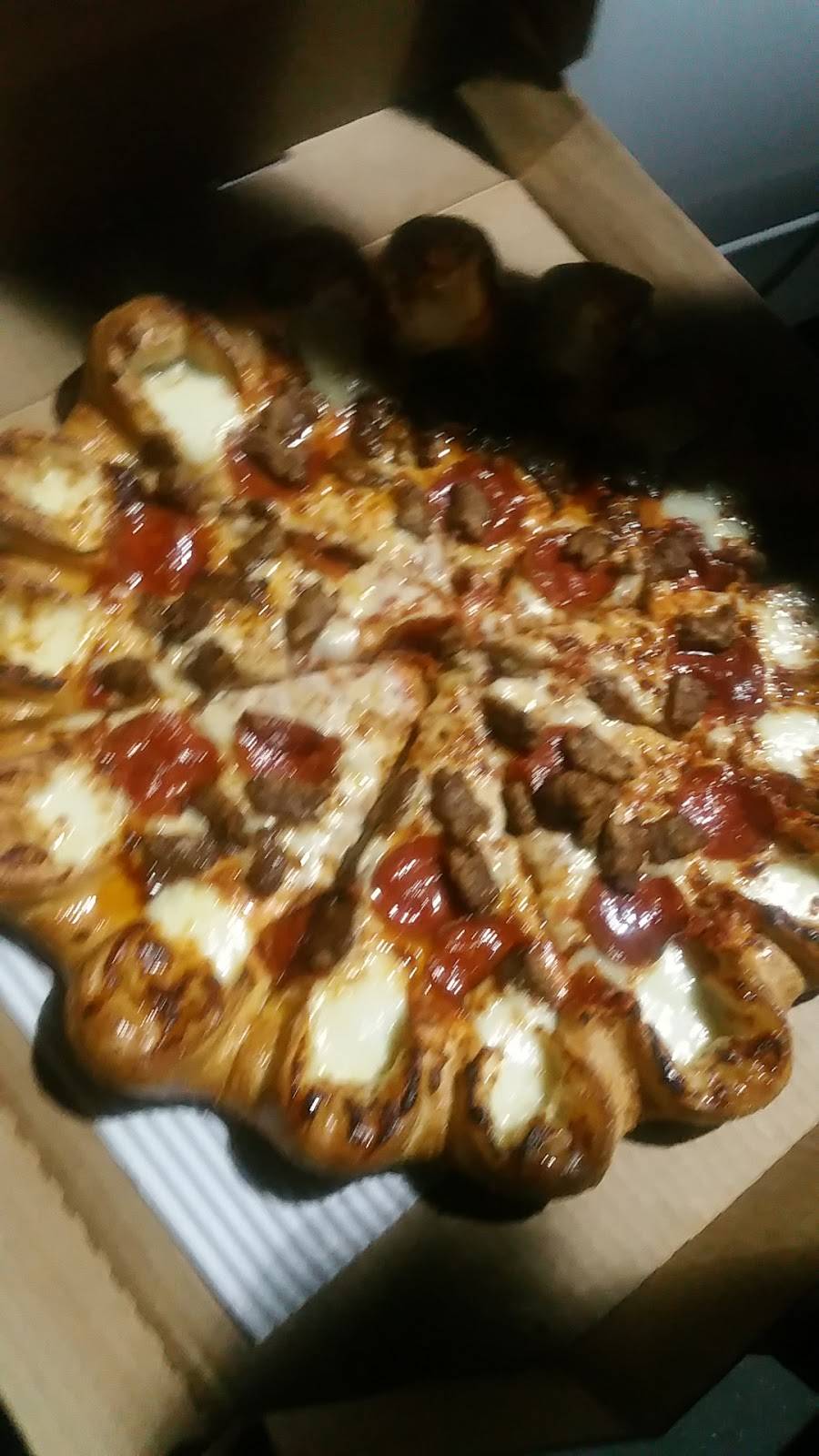 Pizza Hut | restaurant | 300 W Willow St, Long Beach, CA 90806, USA | 5629881711 OR +1 562-988-1711