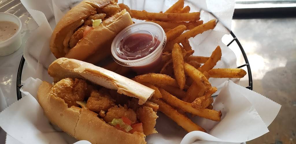 Hot N Juicy Crawfish | restaurant | 116 W Broad St, Falls Church, VA 22046, USA | 7039928700 OR +1 703-992-8700