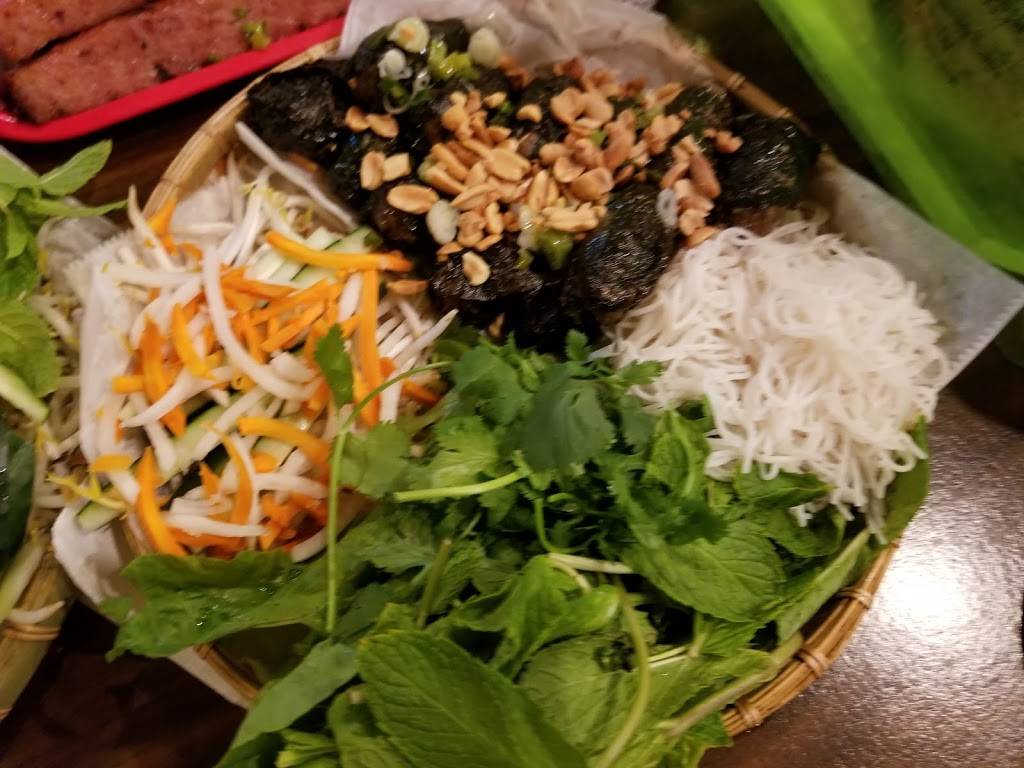 MT Noodles | restaurant | 8459 W Broadway Ave, Brooklyn Park, MN 55445, USA | 7633153055 OR +1 763-315-3055