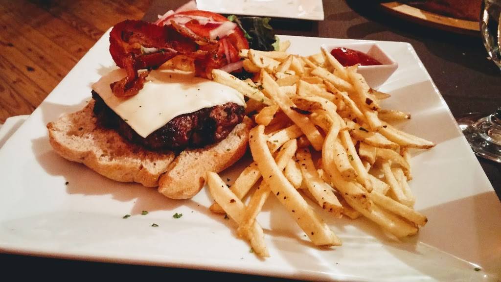 Six Burner Bistro | restaurant | 13 Main St B, Plymouth, NH 03264, USA | 6035369099 OR +1 603-536-9099