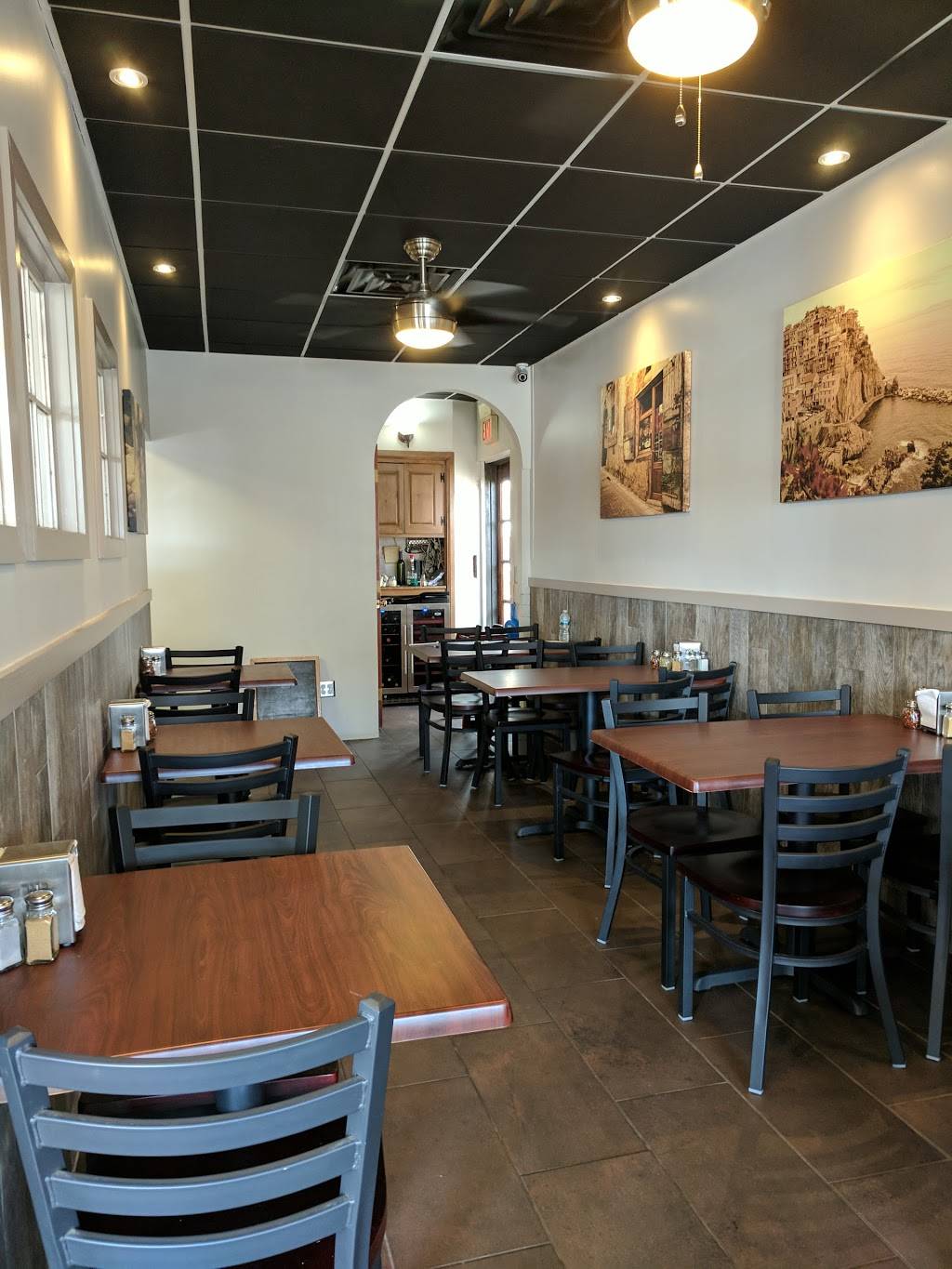 Midland Ave Pizzeria | restaurant | 853 Midland Ave, Yonkers, NY 10704, USA | 9149688068 OR +1 914-968-8068