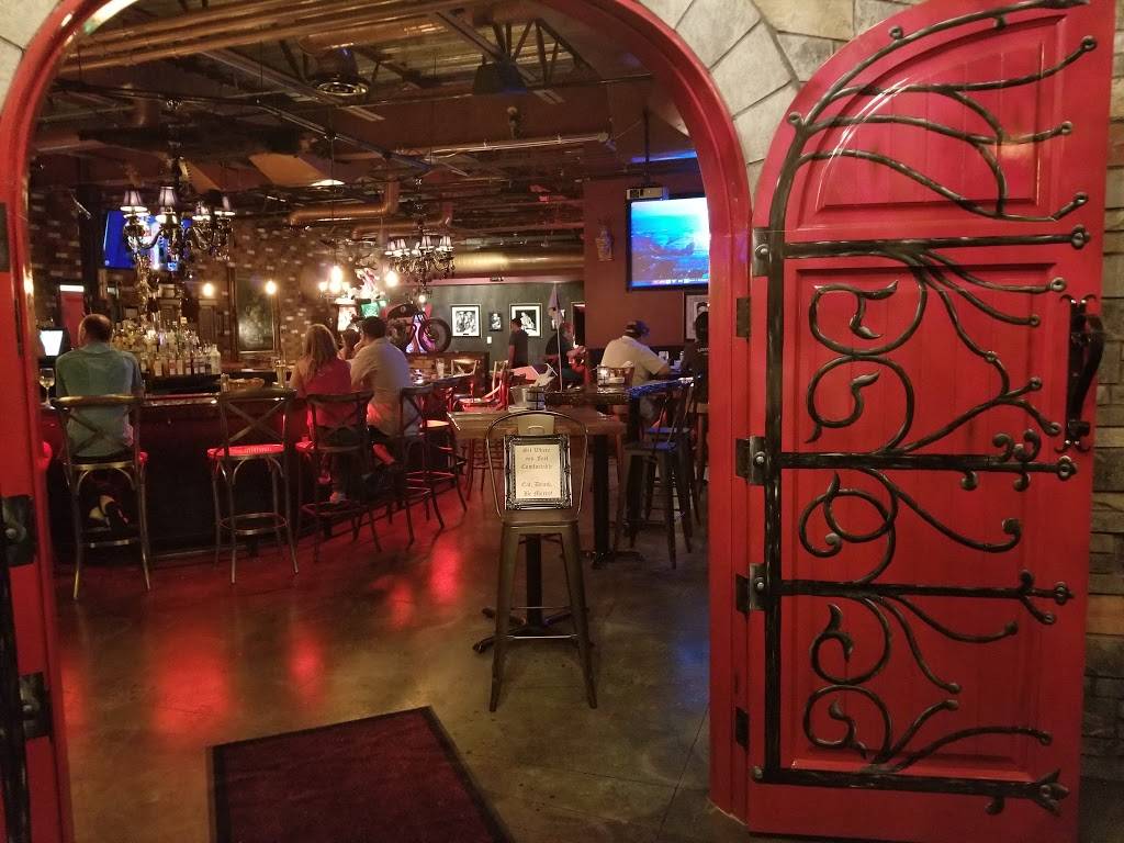 The Rooster Tavern | restaurant | 14202 N Scottsdale Rd, Scottsdale, AZ 85254, USA | 4802757421 OR +1 480-275-7421