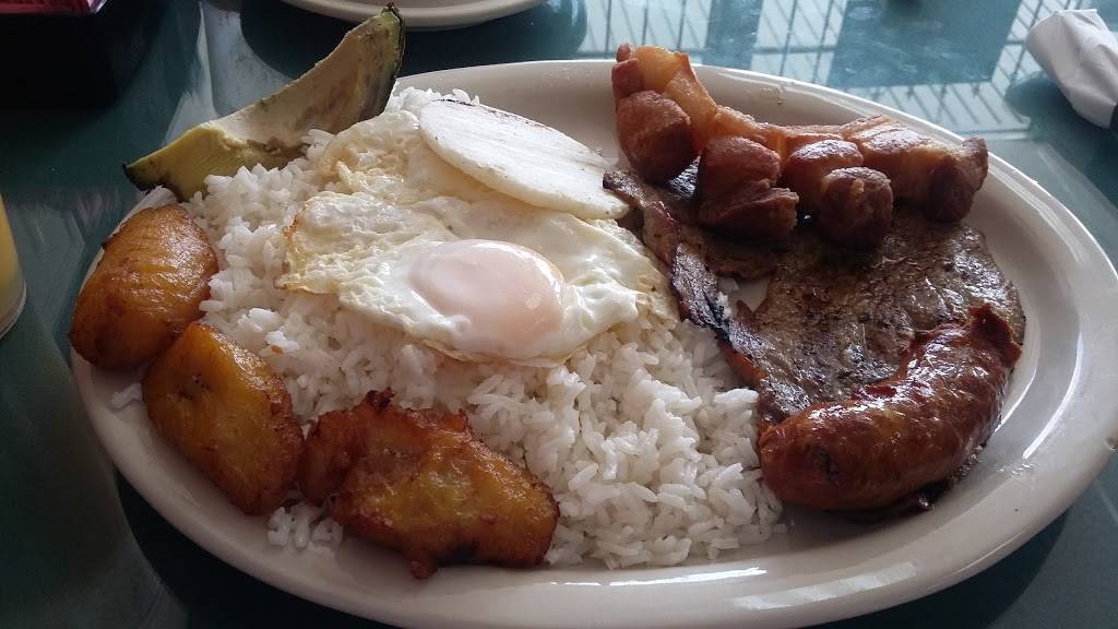 Colombian Empanadas Richmond | bakery | 9402 Richmond Ave, Houston, TX 77063, USA | 7139751877 OR +1 713-975-1877