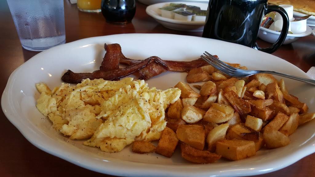 Breakfast & Lunch Lovers | restaurant | 6204 Raytown Trafficway, Raytown, MO 64133, USA | 8168865731 OR +1 816-886-5731