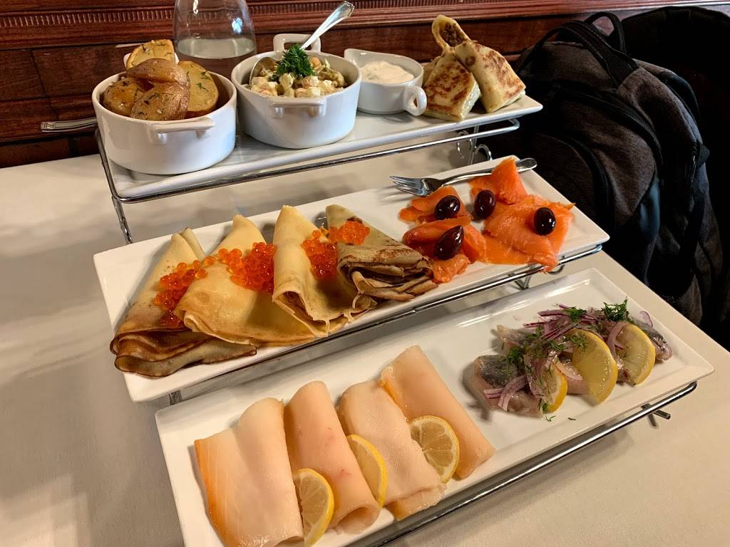 Red Tavern | restaurant | 2229 Clement St, San Francisco, CA 94121, USA | 4157509090 OR +1 415-750-9090