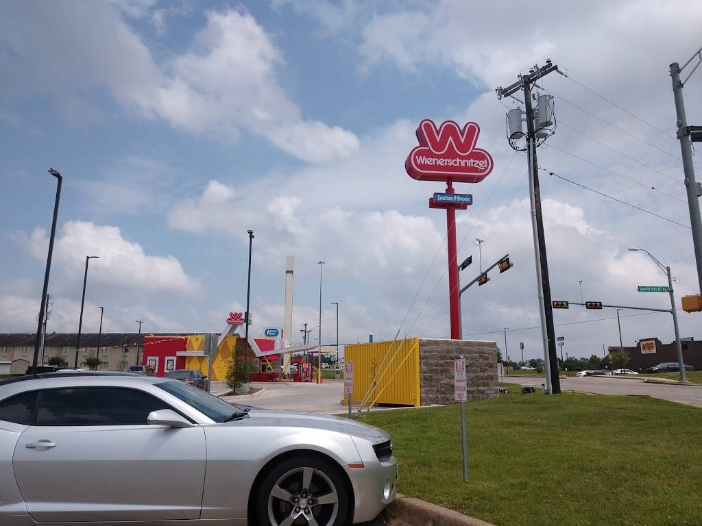 Wienerschnitzel | restaurant | 101 N Brentwood Dr, Lufkin, TX 75904, USA | 9368997234 OR +1 936-899-7234