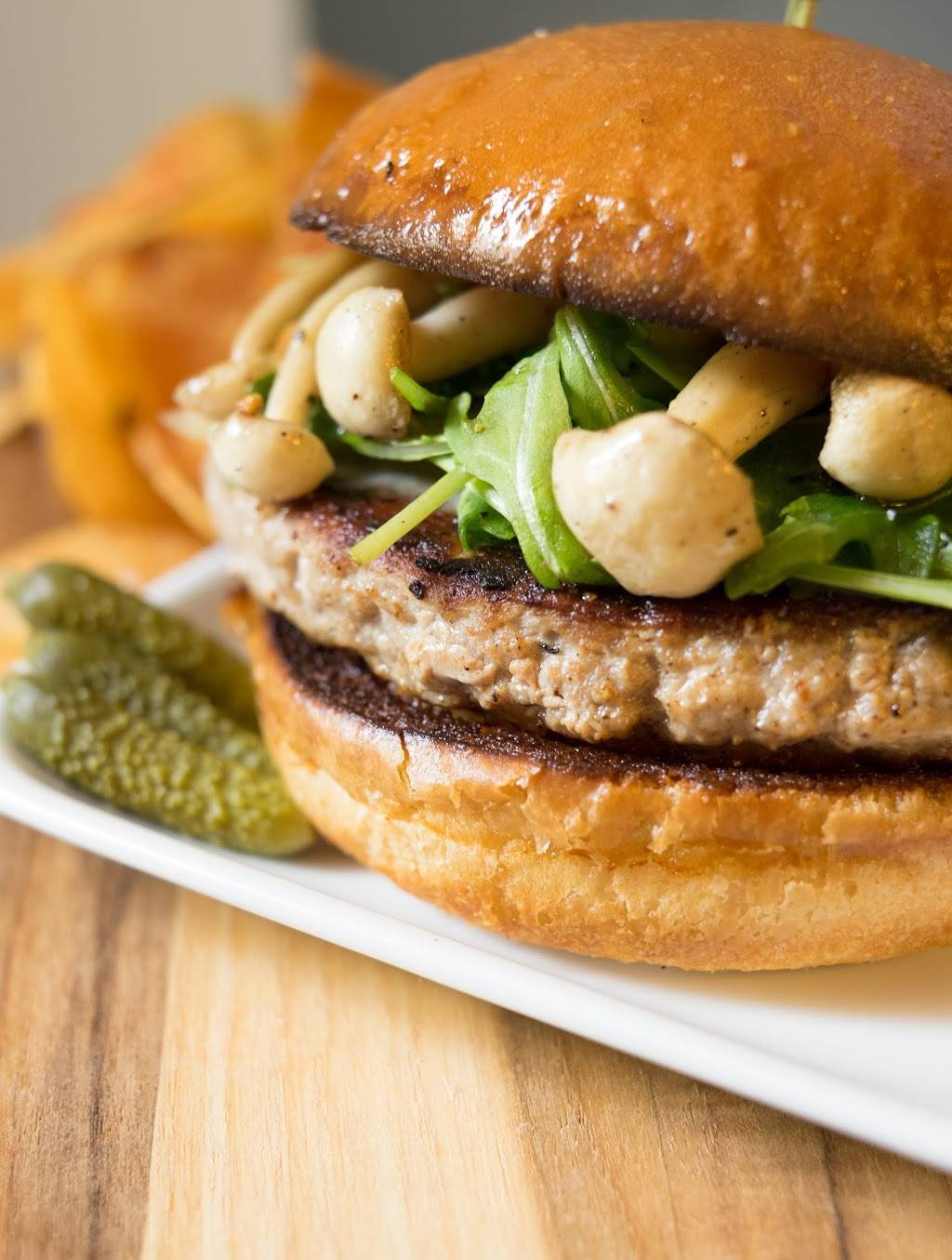 Bistro Menil | restaurant | 1513 W Alabama St, Houston, TX 77006, USA | 7139043537 OR +1 713-904-3537