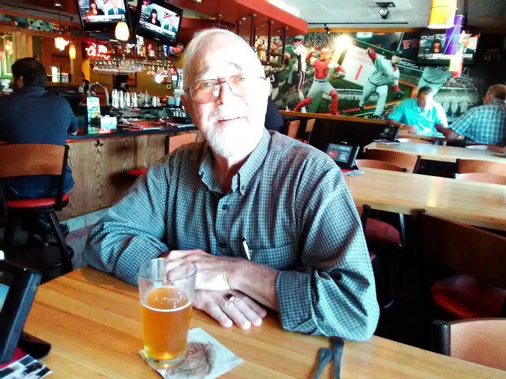 Applebees Grill + Bar | restaurant | 120 Charlton Rd, Sturbridge, MA 01566, USA | 5083470174 OR +1 508-347-0174