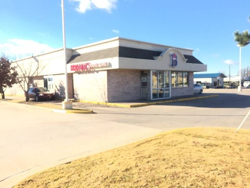 Braums Ice Cream & Burger Restaurant | restaurant | 10142 E 31st St, Tulsa, OK 74146, USA | 9186220041 OR +1 918-622-0041