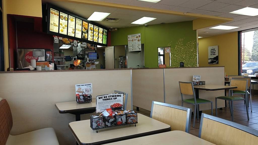 Del Taco | meal takeaway | 3181 Lincoln Ave, Anaheim, CA 92801, USA | 7149951152 OR +1 714-995-1152