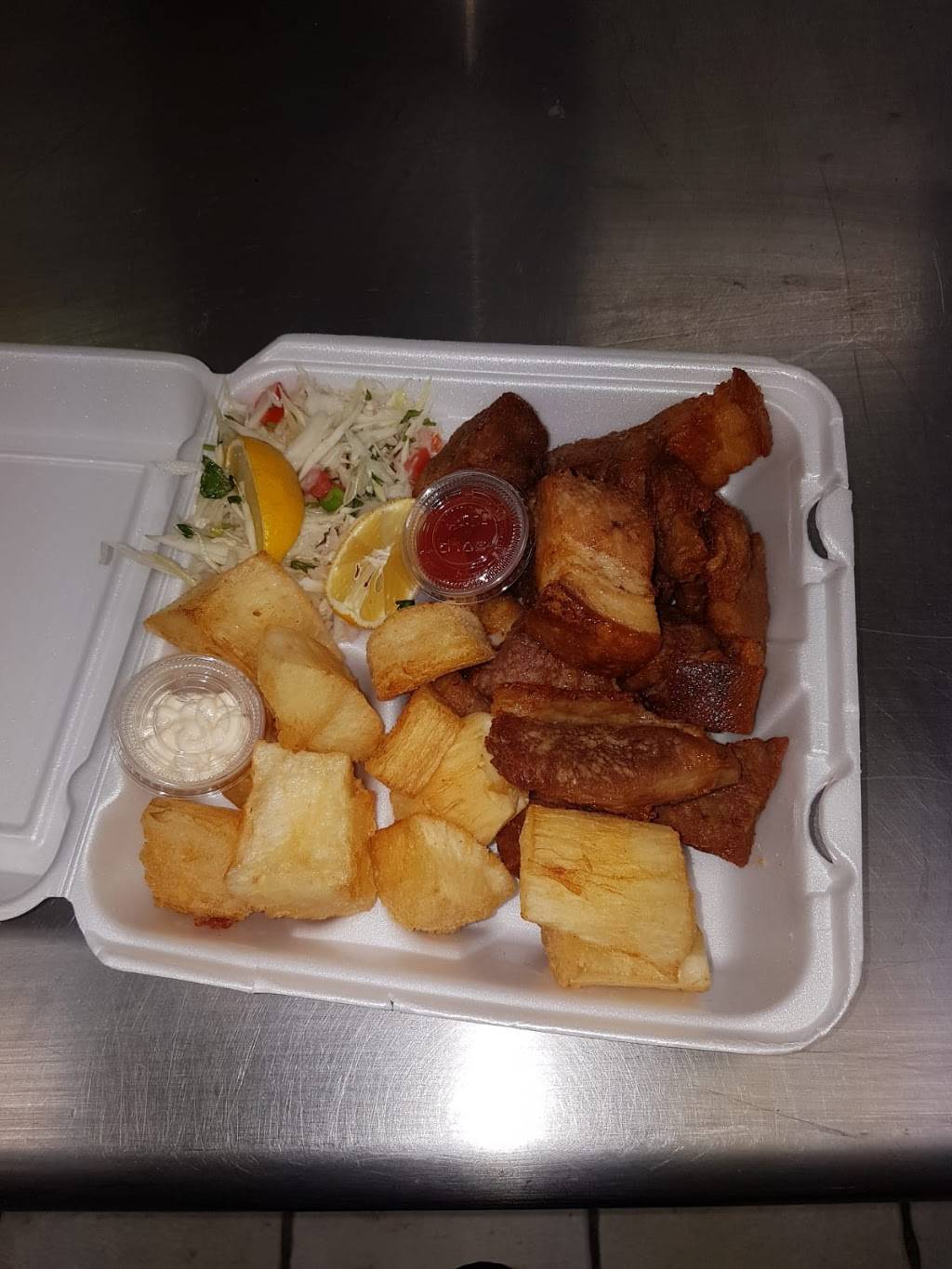 Marché El Palacio | meal takeaway | 13864 Rue Sherbrooke E, Pointe-aux-Trembles, QC H1A 3Z4, Canada | 5143971135 OR +1 514-397-1135