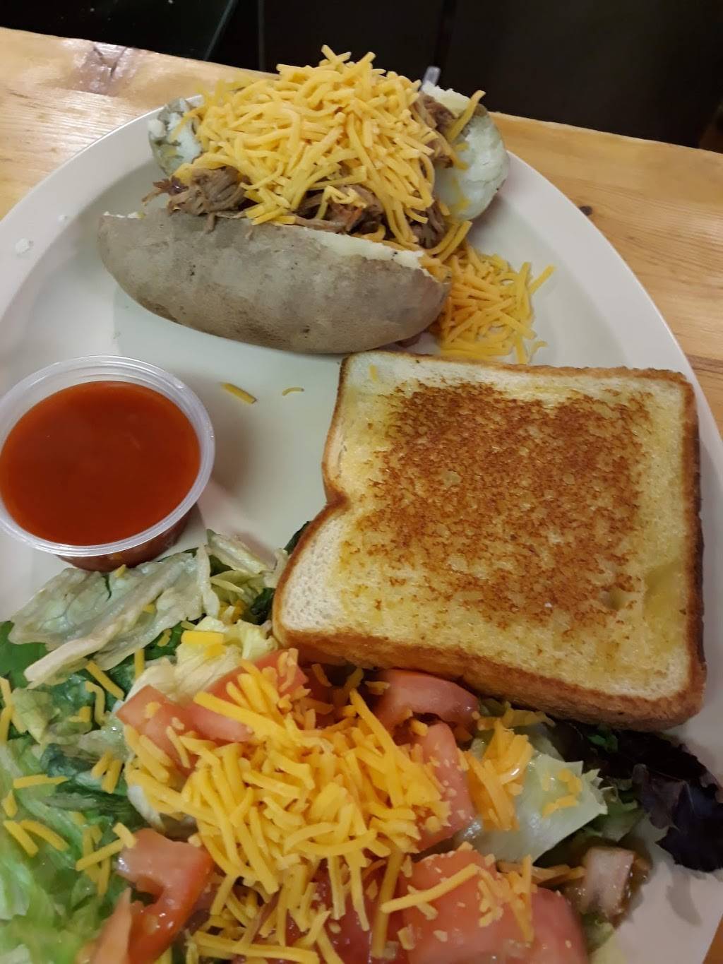 Desis Diner | restaurant | 104 Pine St, Arcadia, MO 63621, USA | 5735460154 OR +1 573-546-0154