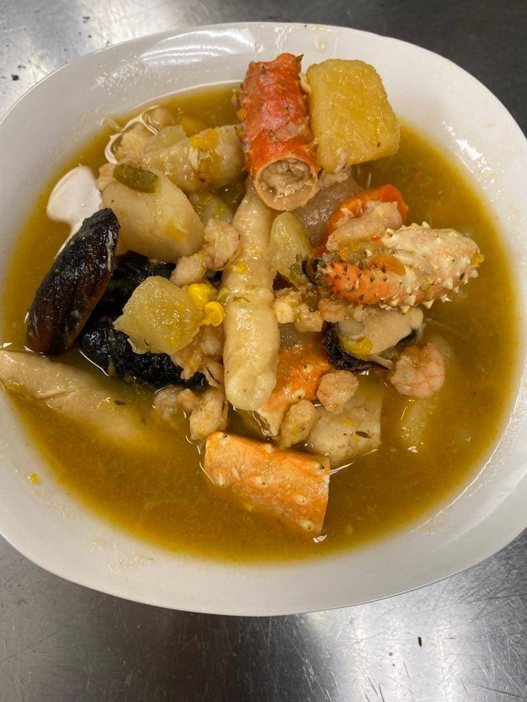 Stappa Gap Jamaican Restaurant | restaurant | 535 Union St, Springfield, MA 01109, USA | 4134553282 OR +1 413-455-3282