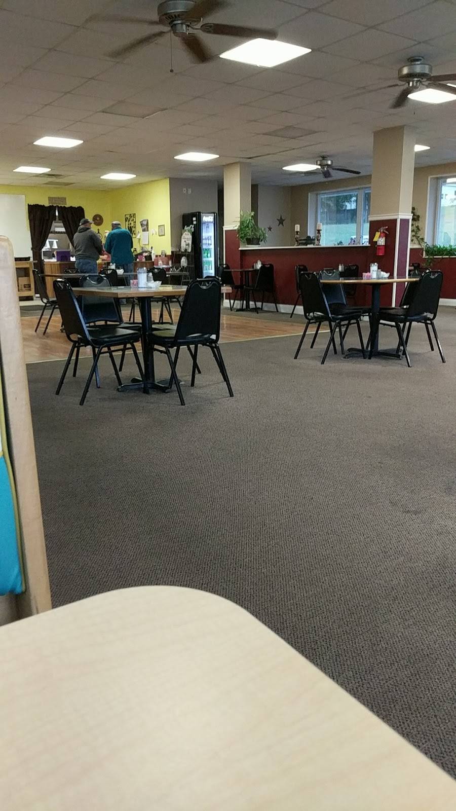 Connies Country Kitchen | restaurant | 300 E Main St, Paoli, IN 47454, USA | 8127231122 OR +1 812-723-1122