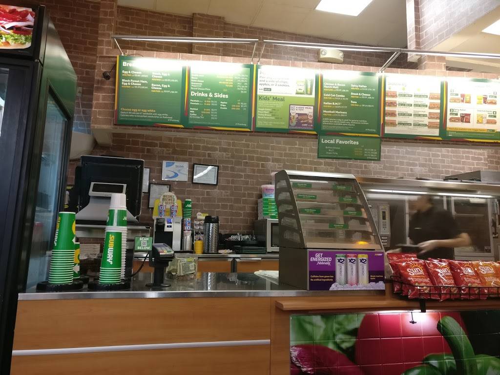 Subway | restaurant | 66-4 Parkhurst Rd, Chelmsford, MA 01824, USA | 9786545270 OR +1 978-654-5270