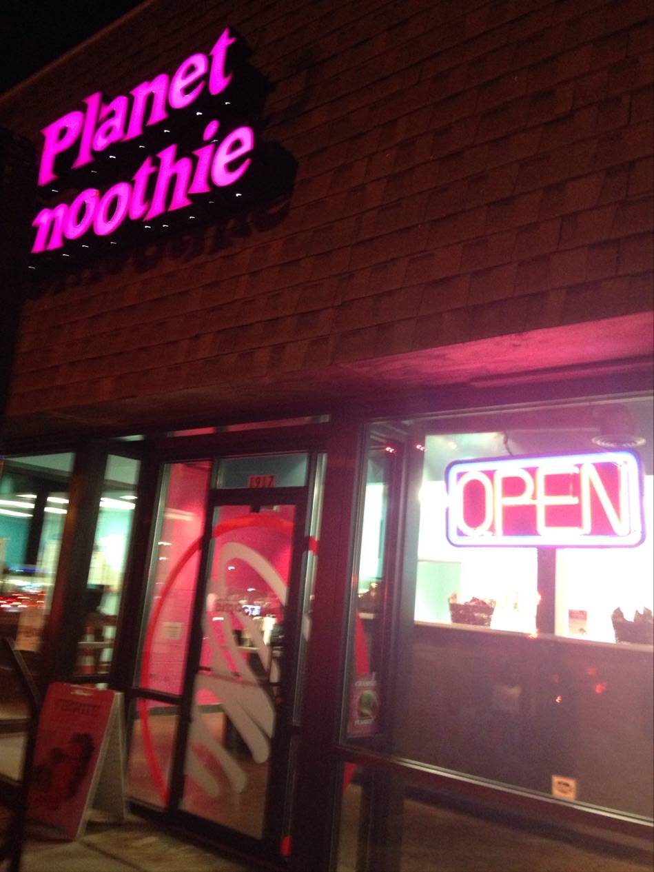 Planet Smoothie | cafe | 1917 Oxmoor Rd Ste 100, Homewood, AL 35209, USA | 2059858902 OR +1 205-985-8902