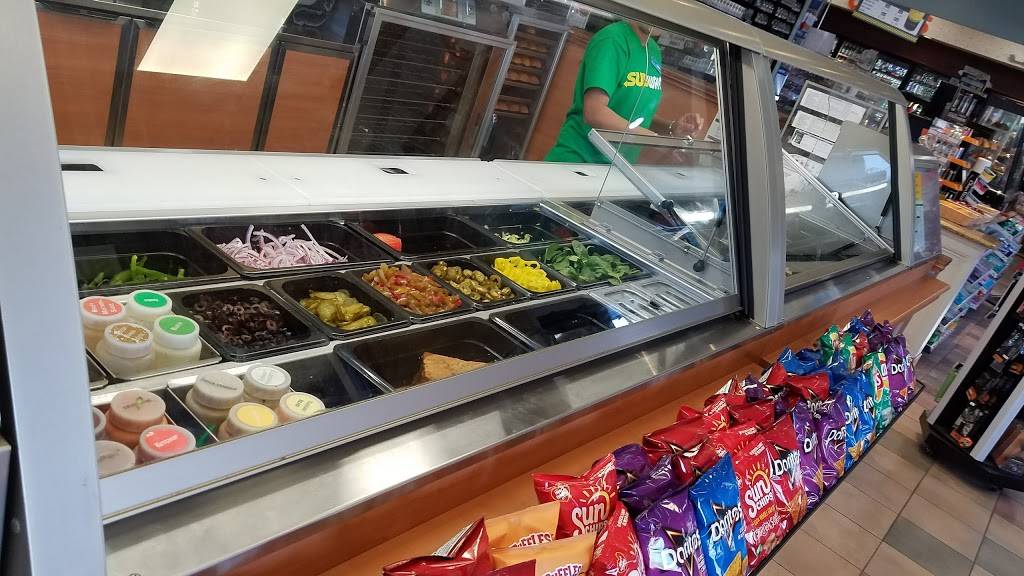 Subway | restaurant | 1365 Roosevelt Ave, Carteret, NJ 07008, USA | 7323664622 OR +1 732-366-4622