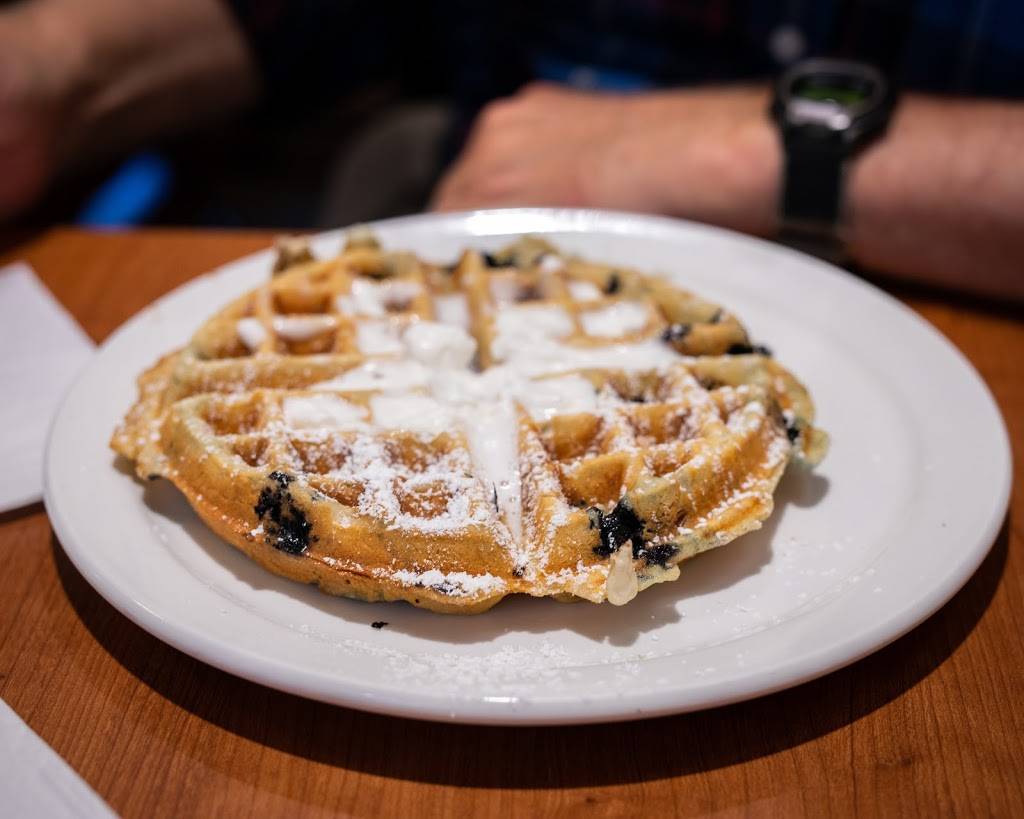 Cafe Des Amis | restaurant | 443 Division St, Sewickley, PA 15143, USA | 4127412388 OR +1 412-741-2388