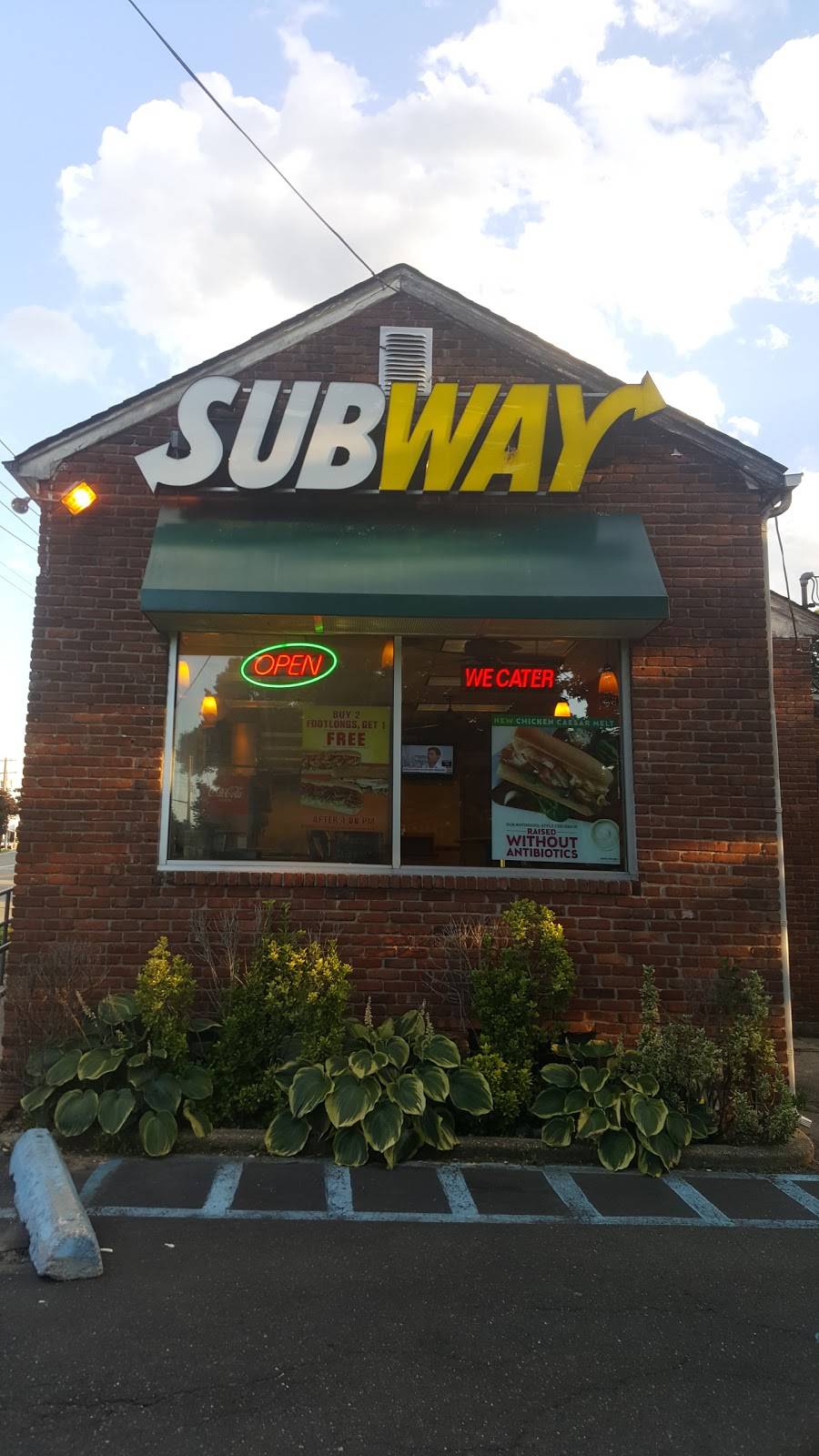 Subway Restaurants | restaurant | 1185 Willis Ave, Albertson, NY 11507, USA | 5164842374 OR +1 516-484-2374