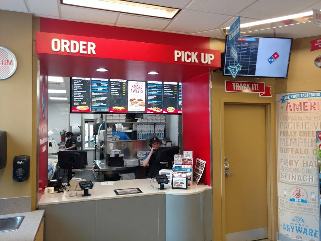 Dominos Pizza | meal delivery | 69290 LA-21, Covington, LA 70433, USA | 9858757743 OR +1 985-875-7743