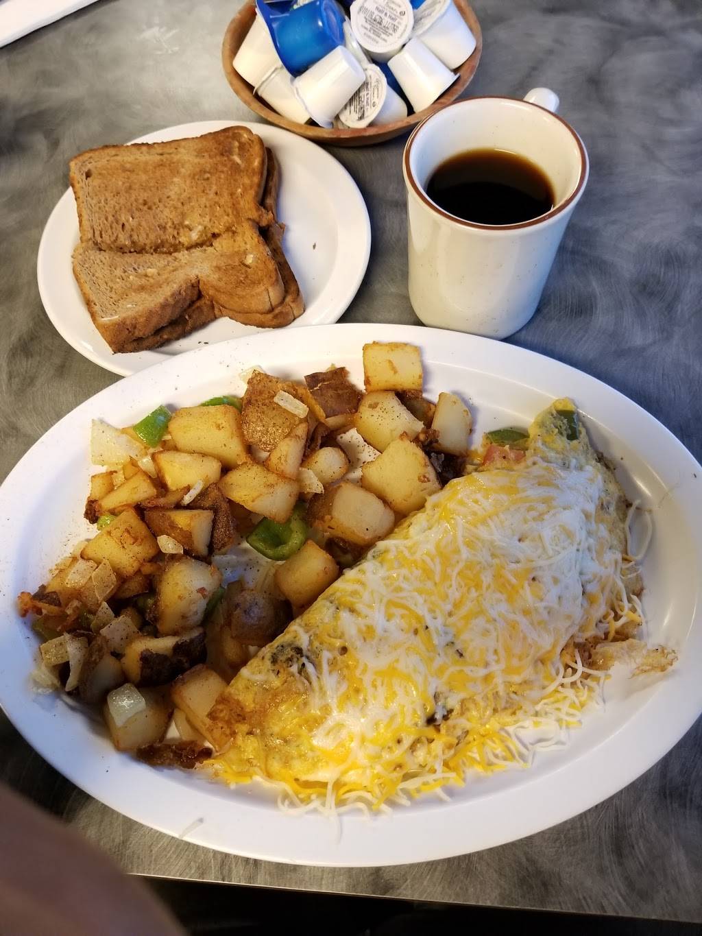 Cafe Rio Mexican Grill | restaurant | 200 Coffee Rd A-100, Bakersfield, CA 93309, USA | 6613689868 OR +1 661-368-9868