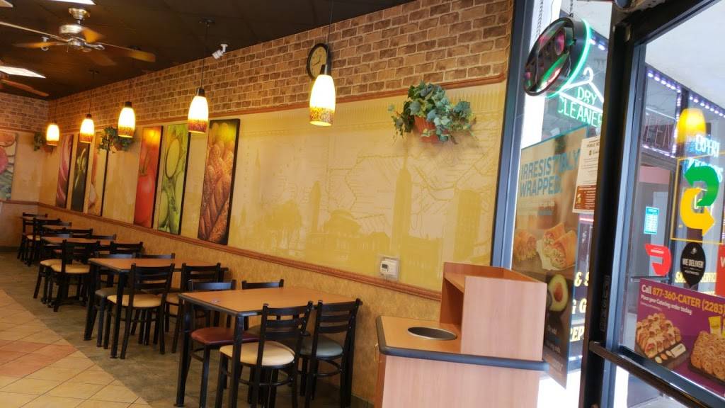 Subway Restaurants | restaurant | 9870 De Soto Ave, Chatsworth, CA 91311, USA | 8187187602 OR +1 818-718-7602