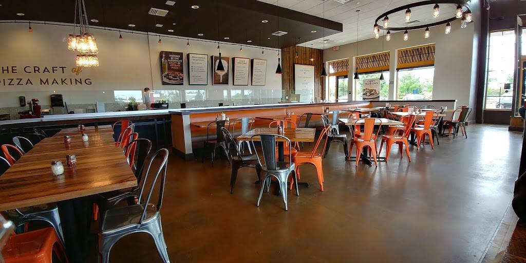 Pizza Cucinova | restaurant | 4044 Morse Crossing, Columbus, OH 43219, USA | 6143372227 OR +1 614-337-2227