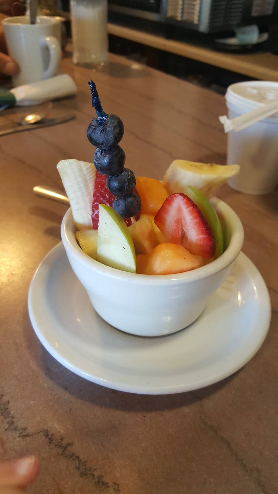 Champs Diner | restaurant | 719 Front St Unit 111, Woonsocket, RI 02895, USA | 4017666080 OR +1 401-766-6080