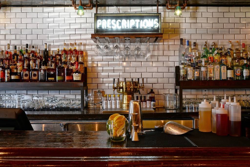 Henrys Majestic | restaurant | 4900 McKinney Ave, Dallas, TX 75205, USA | 4698939400 OR +1 469-893-9400