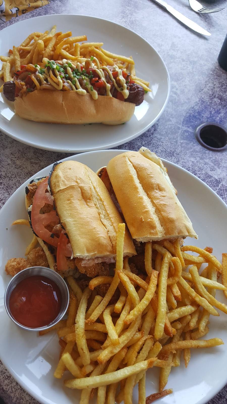 The Oyster Shucker Craft & Draft | restaurant | 650 Corey Ave, St Pete Beach, FL 33706, USA | 7272561882 OR +1 727-256-1882