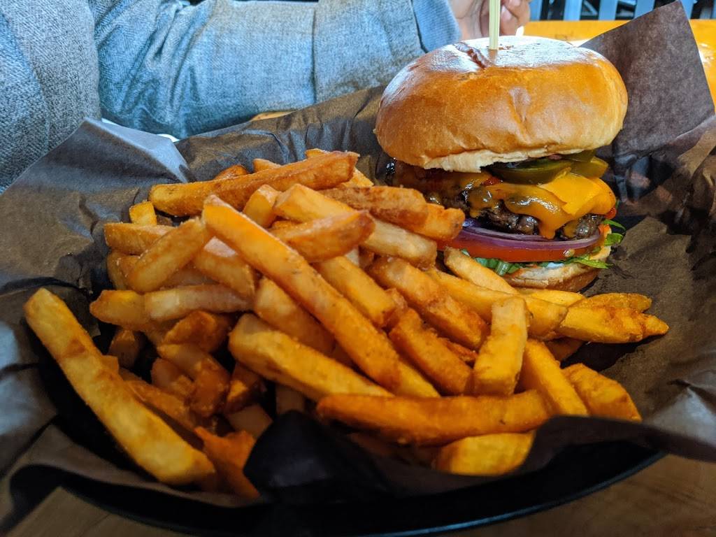 Marleys Roadhouse | restaurant | 1790 Muskoka District Road 38, Bala, ON P0C 1A0, Canada | 7057626687 OR +1 705-762-6687