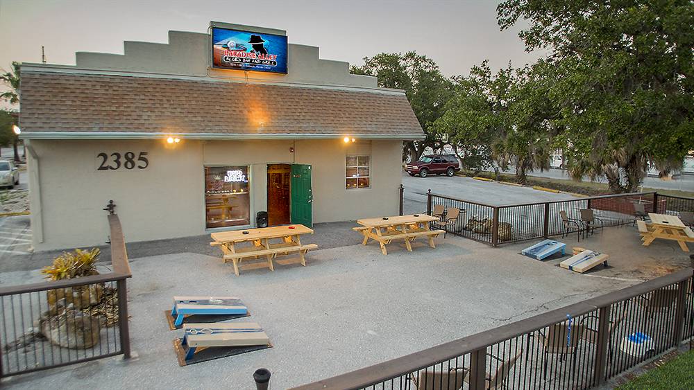 Paradise Alley Blues Bar & Grill | restaurant | 2385 12th St, Sarasota, FL 34237, USA | 9413292880 OR +1 941-329-2880
