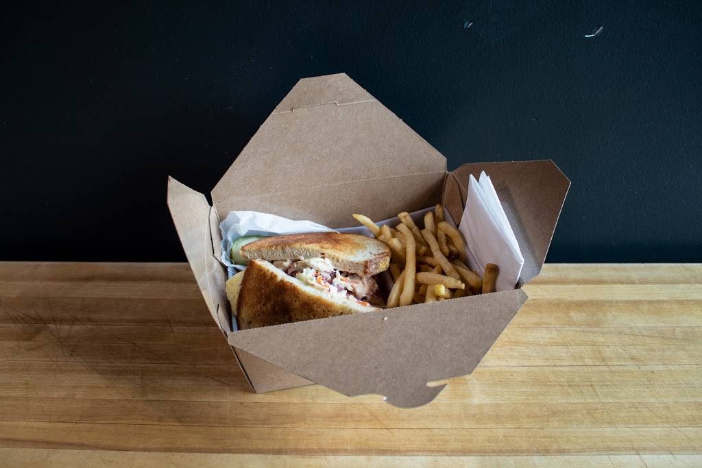 Market Carryout by Holiday Market | meal takeaway | 1201 S Main St, Royal Oak, MI 48067, USA | 2485411416 OR +1 248-541-1416