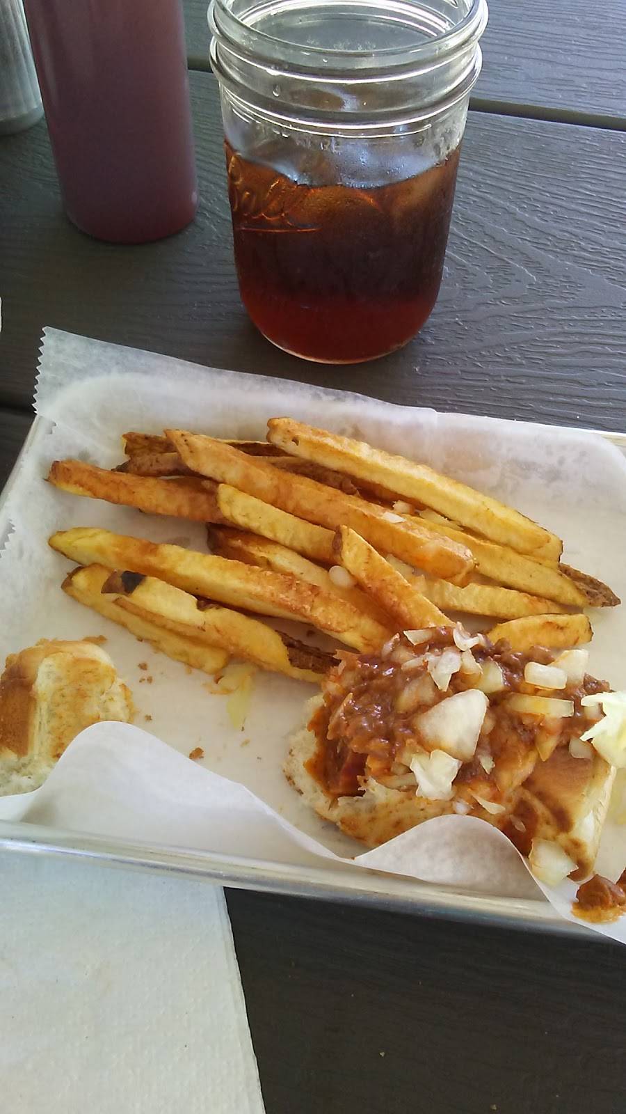 Big Rs Hogs & Dogs | restaurant | 1876 W Ludington Dr, Farwell, MI 48622, USA | 9895444066 OR +1 989-544-4066