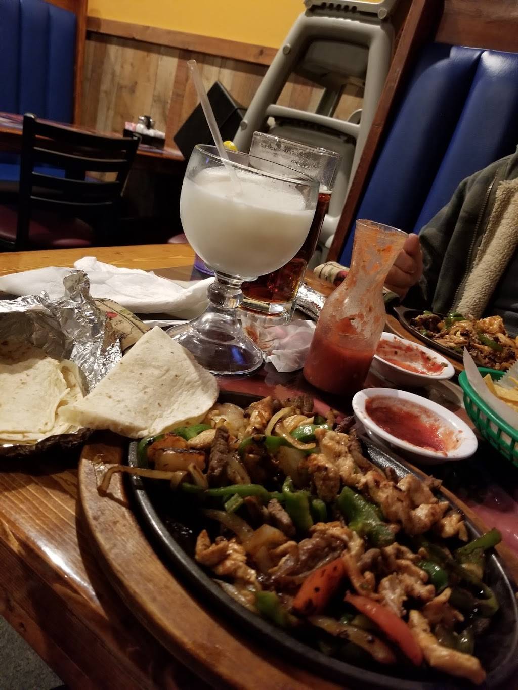 Los Compas Mexican Restaurant | restaurant | 9055 E State Rte 350, Raytown, MO 64133, USA | 8163534277 OR +1 816-353-4277