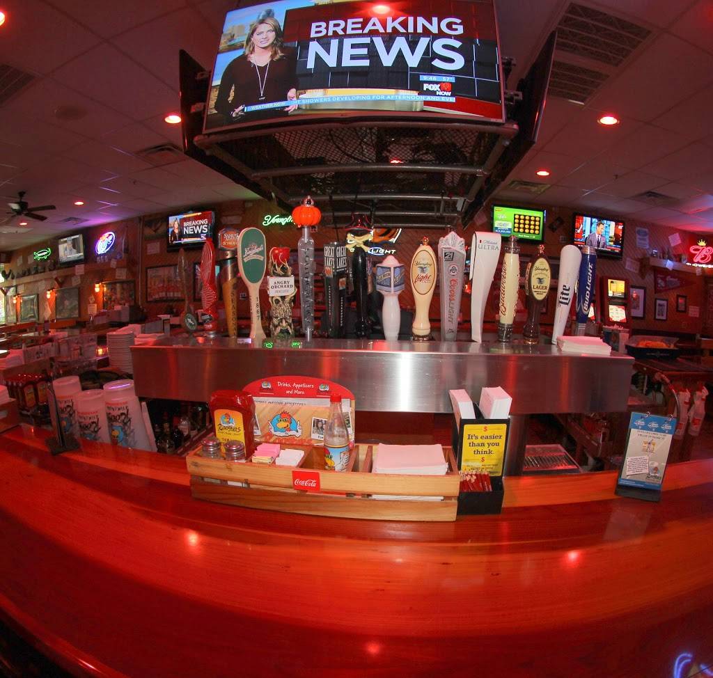 Roosters | restaurant | 257 W Central Ave, Springboro, OH 45066, USA | 9377483017 OR +1 937-748-3017