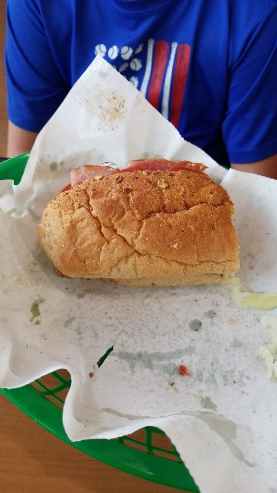 Subway Restaurants | restaurant | 1430 S Main St #101, Boerne, TX 78006, USA | 8302494832 OR +1 830-249-4832