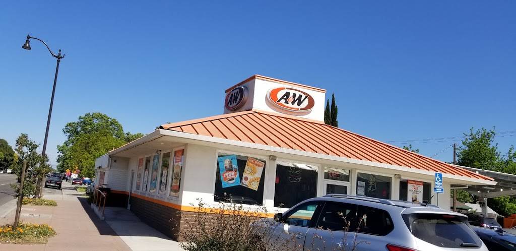 A&W Root Beer of Lodi | restaurant | 216 E Lodi Ave, Lodi, CA 95240, USA | 2093688548 OR +1 209-368-8548